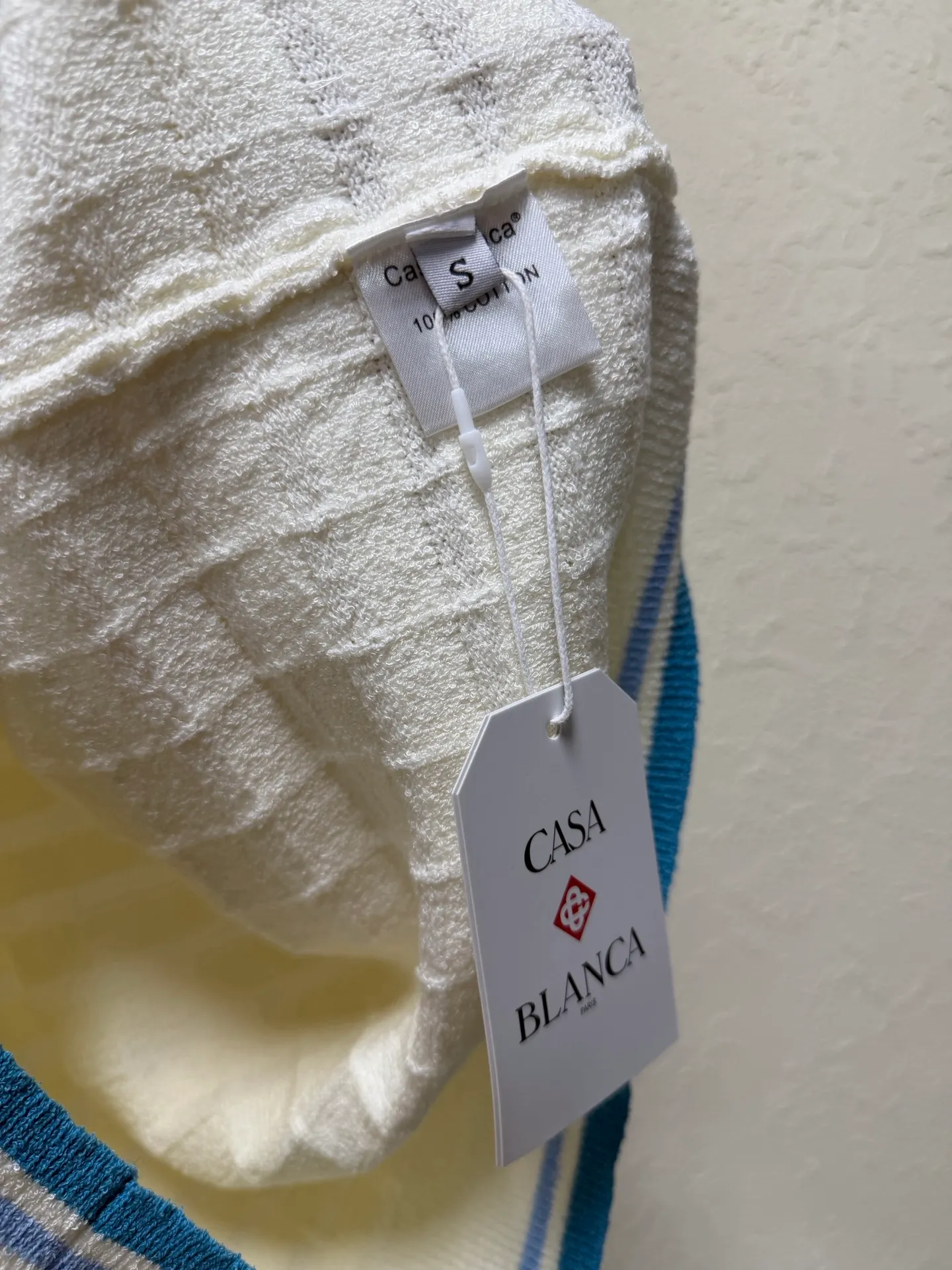 Top details